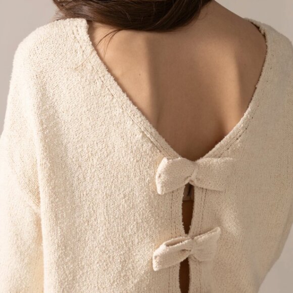 From Rachel | Bow-Back Bouclé Knit Sweater in Almond | XS - Picture 3 of 5